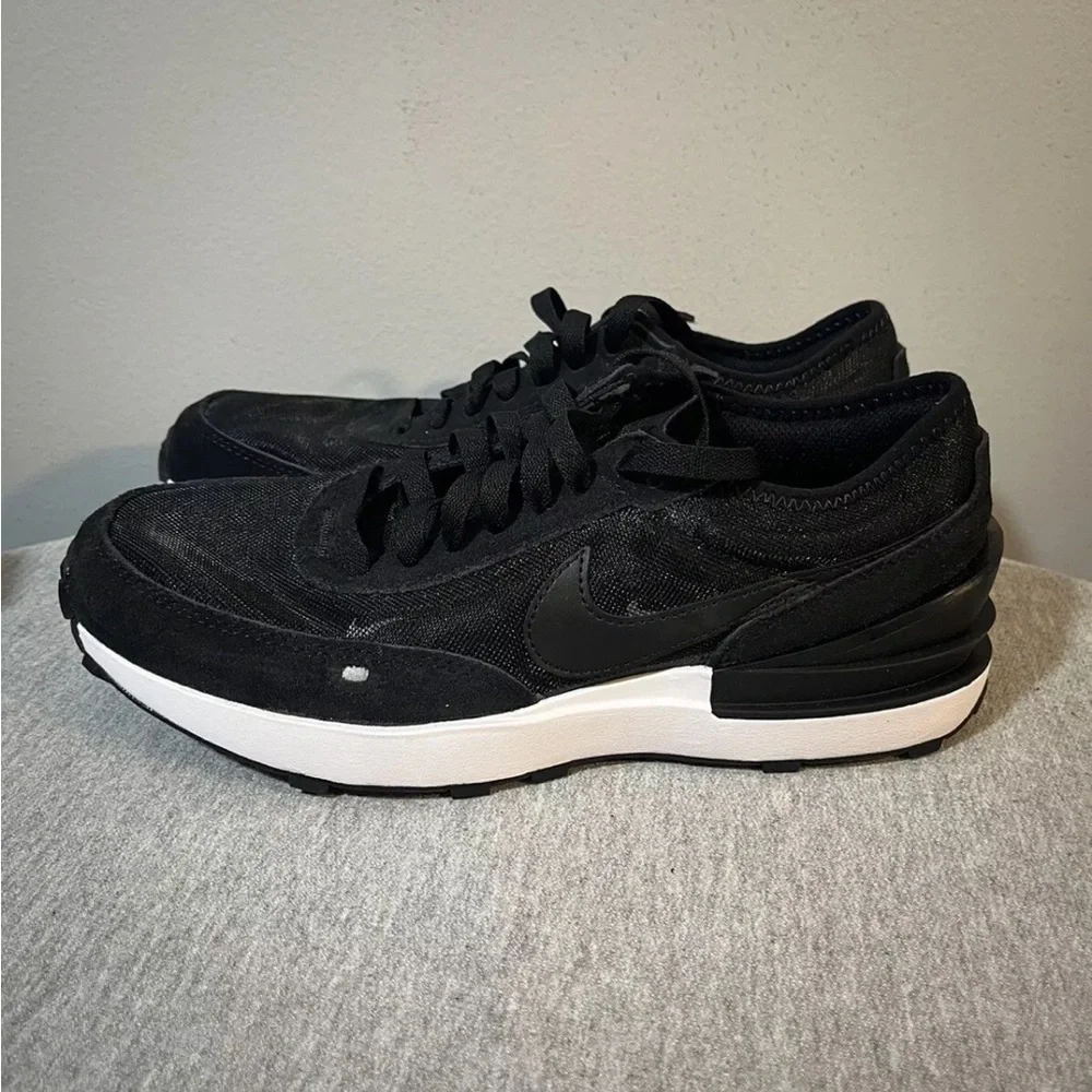 Nike GS Waffle One Grade School Black/White Sneaker Shoe Size 7Y DC0481-001​​​​